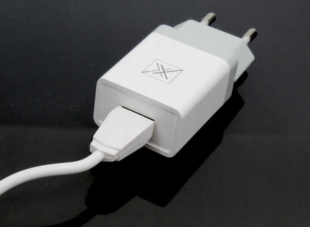 SIENINIS ĮKROVIKLIS MAXXIMUS HANDY 1A + MICRO USB