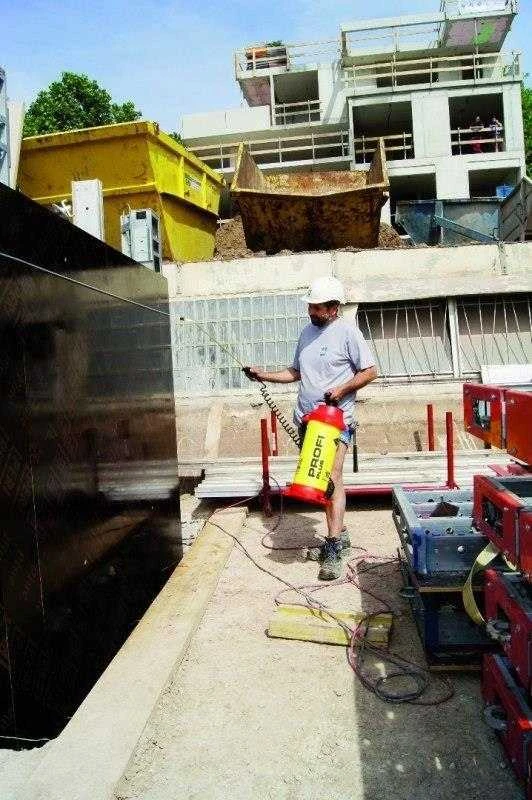 Slėginis purkštuvas PROFI PLUS 5 L, Mesto