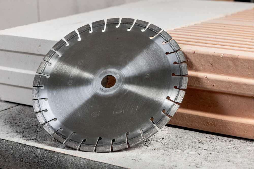 METABO DEIMANTINIS DISKAS UNIVERSALUS „PROFESSIONAL“ 125 x 22mm