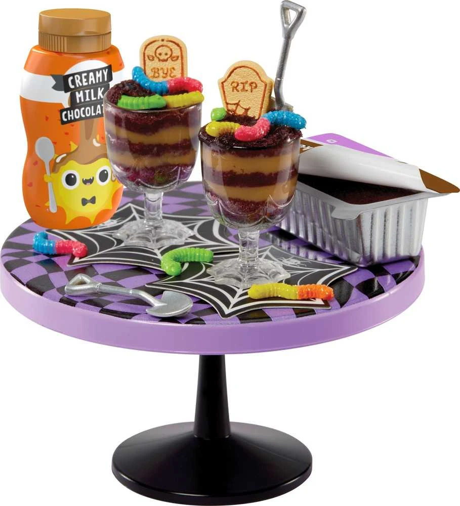 MGA MINIVERSE MAKE IT MINI Rinkinys „Helovino vakarienė“