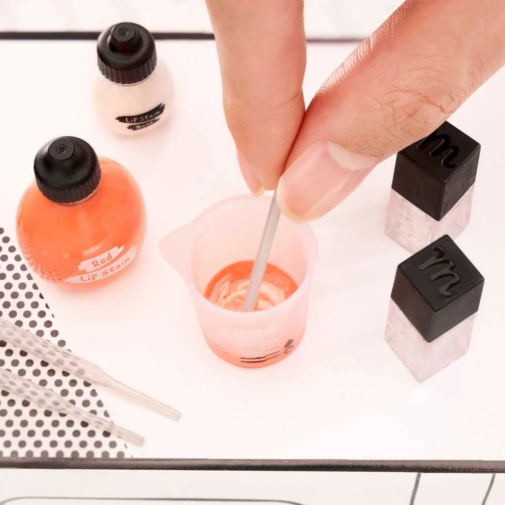MGA MINIVERSE Rinkinys „Make it Mini Makeup"