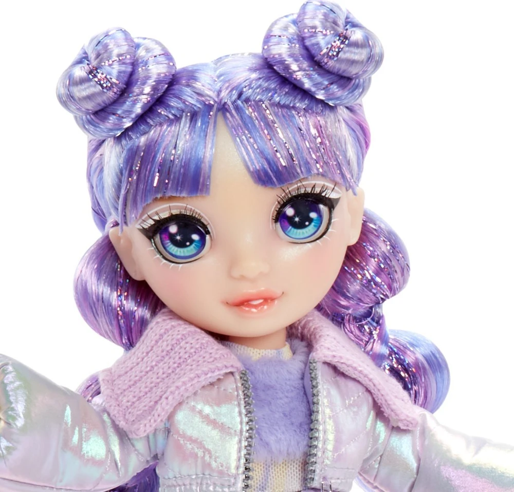 MGA 120865-EUC „Rainbow High Winter Wonderland“ lėlė – violetinė