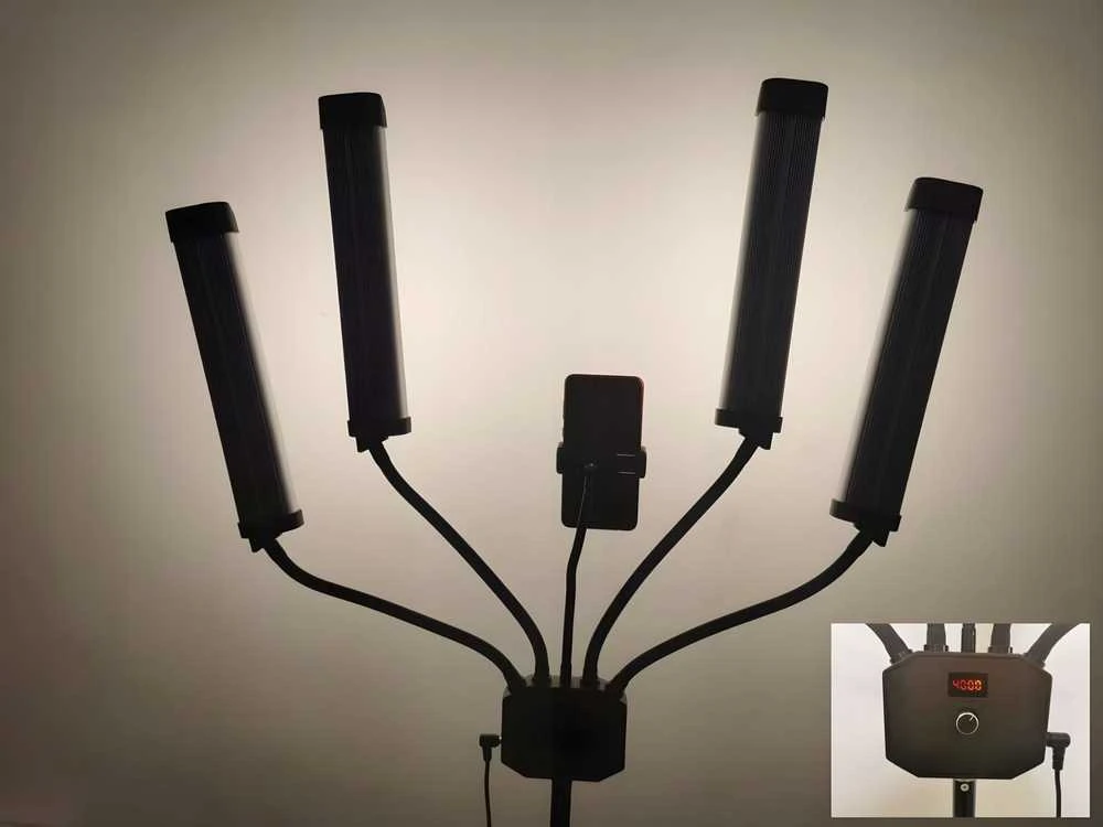 Michael Marinelli 4 Keturguba lanksti elastinga LED kosmetinė foto video lempa 65W / M65 juoda
