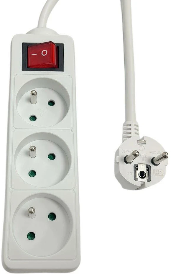 MicroConnect 3 padėčių maitinimo laido įjungimo/išjungimo jungiklis, prancūziškas E tipo, 1,5 m