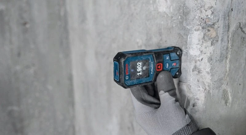 Bosch GLM 40-31, BG 2x1.5V