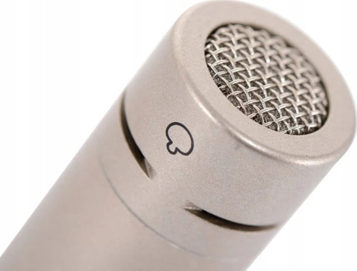 Mikrofonas Behringer C-2 scena