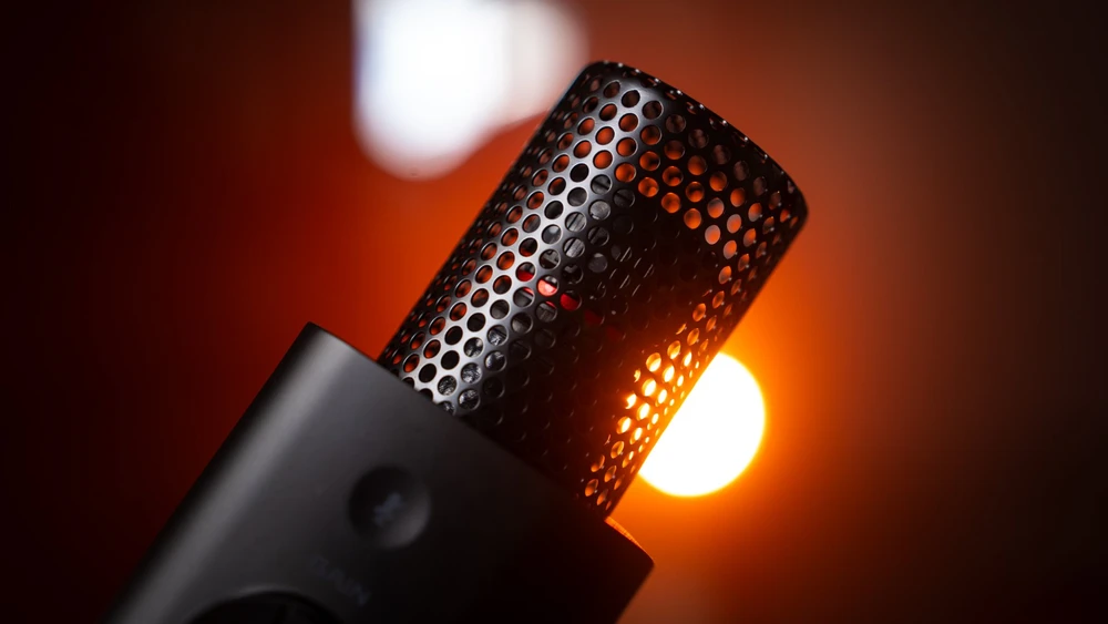 Krux Qube XLR/USB juoda