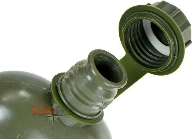 Mil-Tec US plastikine gertuve su deklu ir puodeliu Olive