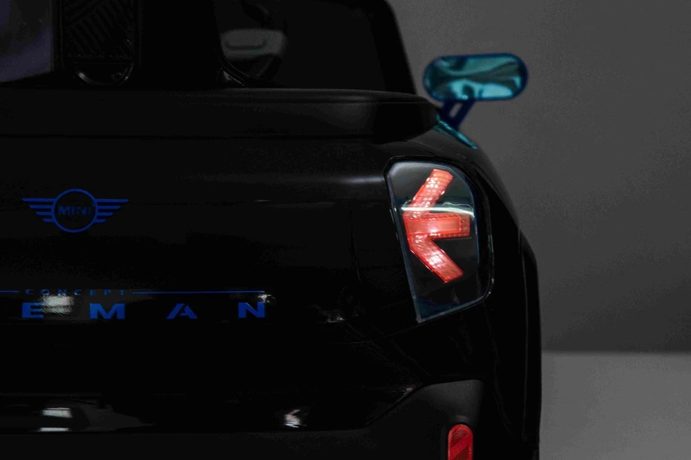 Elektromobilis Mini Concept Aceman, Juodas