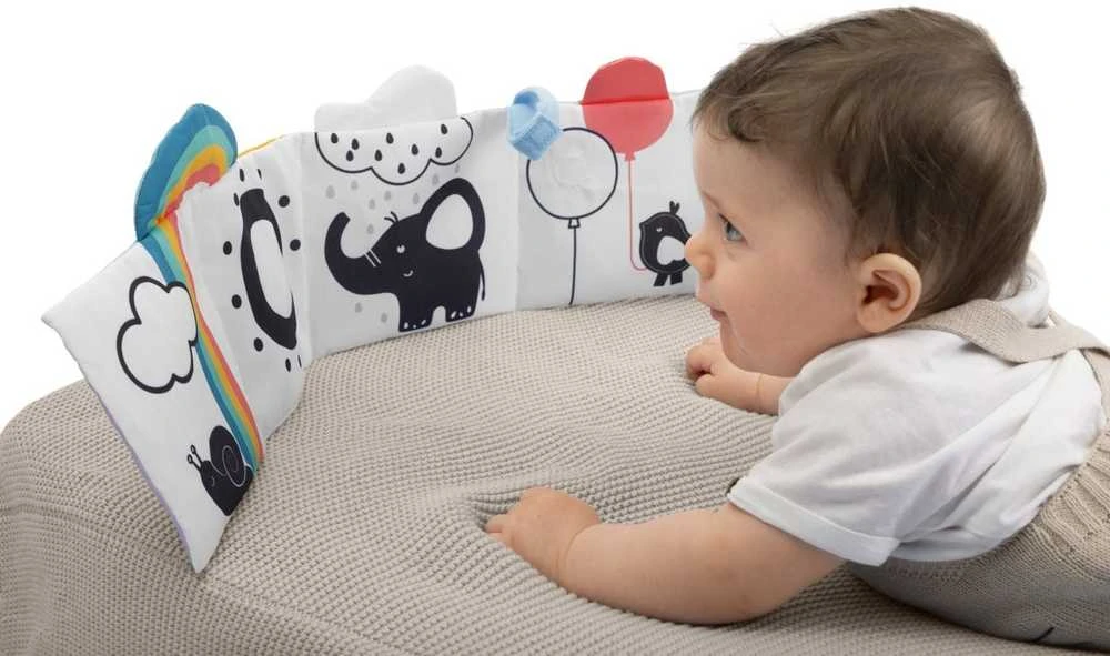 Chicco 3 viename kontrastingų audinių knygų rinkinys