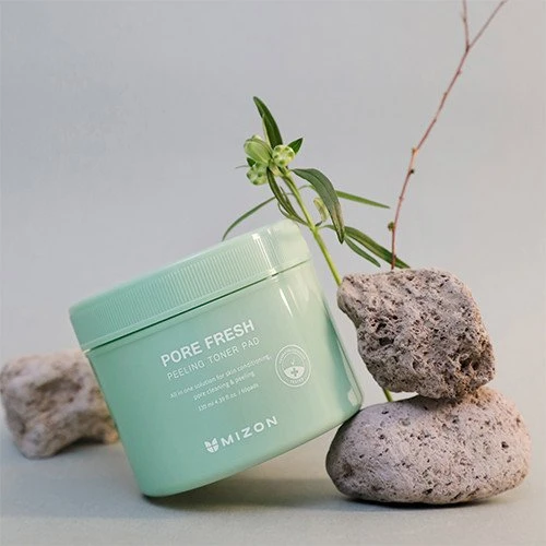 Šveičiamieji padeliai veido odos valymui Mizon Pore Fresh Peeling Toneris Pad Calming, ramina odą, skirti mišriai, riebiai odai, 60 padelių