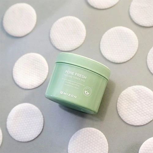 Šveičiamieji padeliai veido odos valymui Mizon Pore Fresh Peeling Toneris Pad Calming, ramina odą, skirti mišriai, riebiai odai, 60 padelių