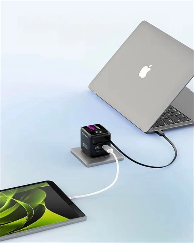 Įkroviklis Mobile Origin 65W GaN Ekranas Charger PW3 - USB-C Cable + USB-C + USB-A