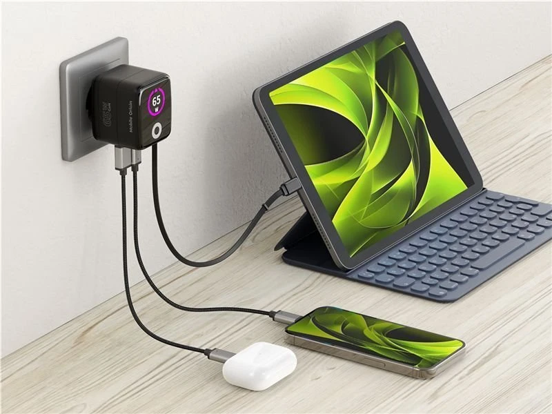 Įkroviklis Mobile Origin 65W GaN Ekranas Charger PW3 - USB-C Cable + USB-C + USB-A