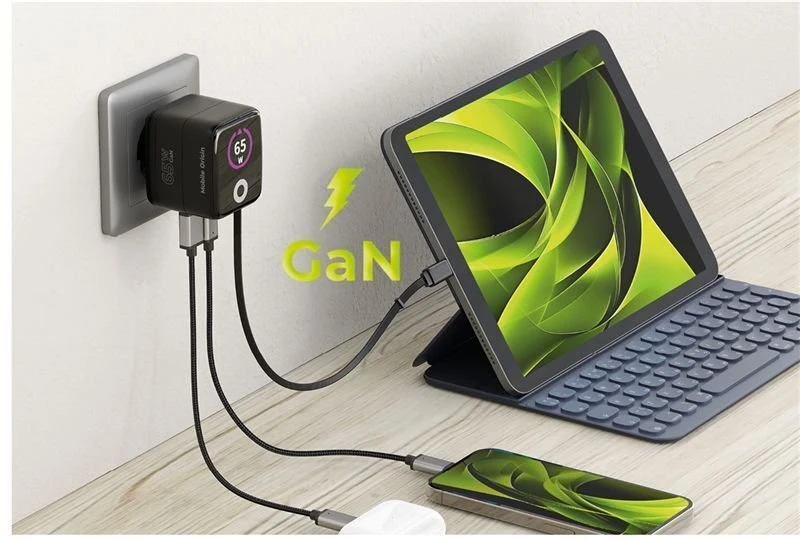 Įkroviklis Mobile Origin 65W GaN Ekranas Charger PW3 - USB-C Cable + USB-C + USB-A
