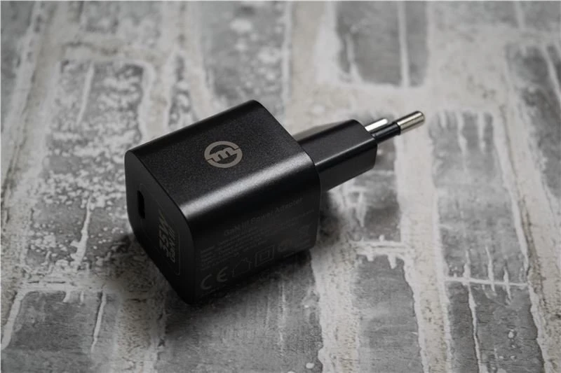 Mobile Origin 35W GaN III Super įkroviklis, vienas USB-C, juodas