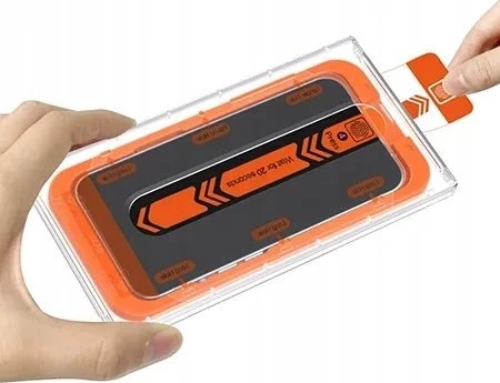 Apsauginis stiklas „Mobile Origin Privacy Screen Guard iPhone 15 Pro Max“ su lengvai aplikatoriumi, 2 vnt. pakuotėje
