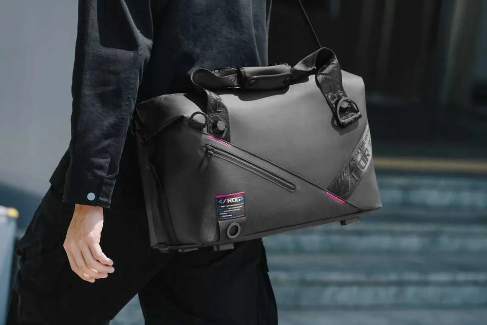 „Asus BC3700 Horn Slash Duffle Crepes“.
