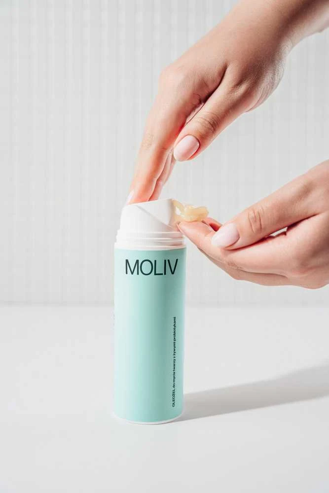 Usorteret MOLIV Oleożel do mycia twarzy su żywymi probiotykami 150ml