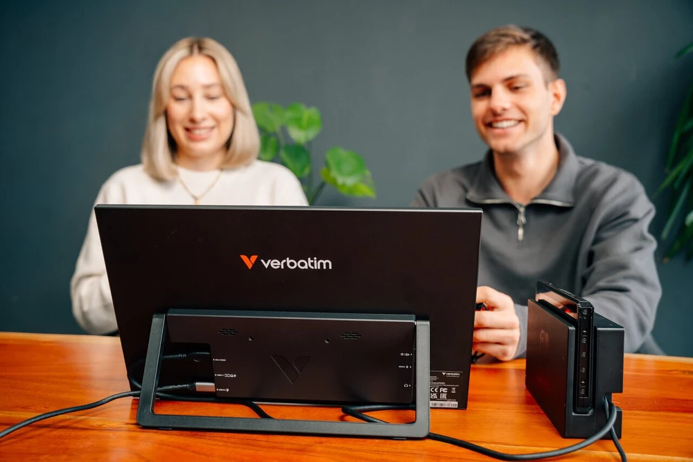 Verbatim LIGHT 15,6" FHD Portable Touch Monitorius juoda 32402