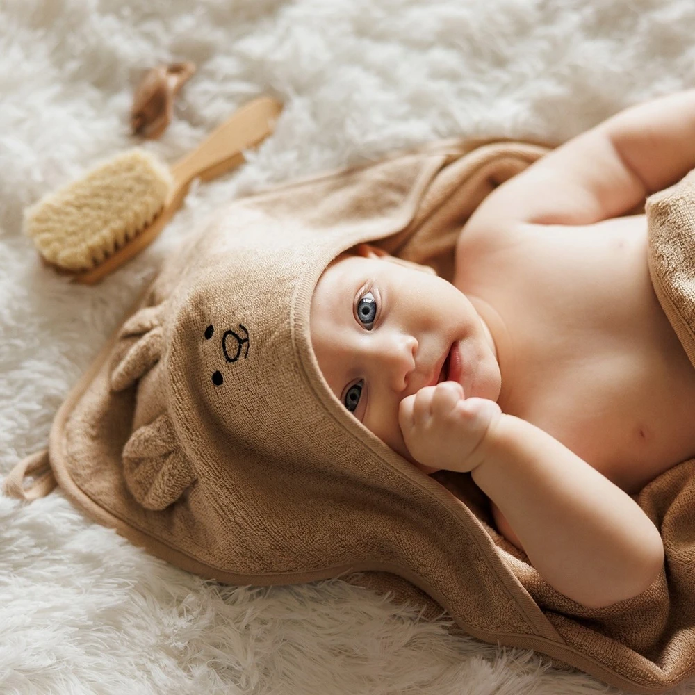 Monroe BabyOno rankšluostis su gobtuvu bambukinis 100x100 tamsiai kreminis 1553/06