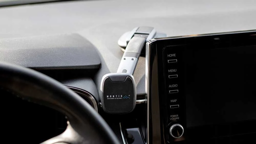 Montis Reguliuojamas automobilinis laikiklis klijuojamas prie prietaisų skydelio MT133 MONTIS