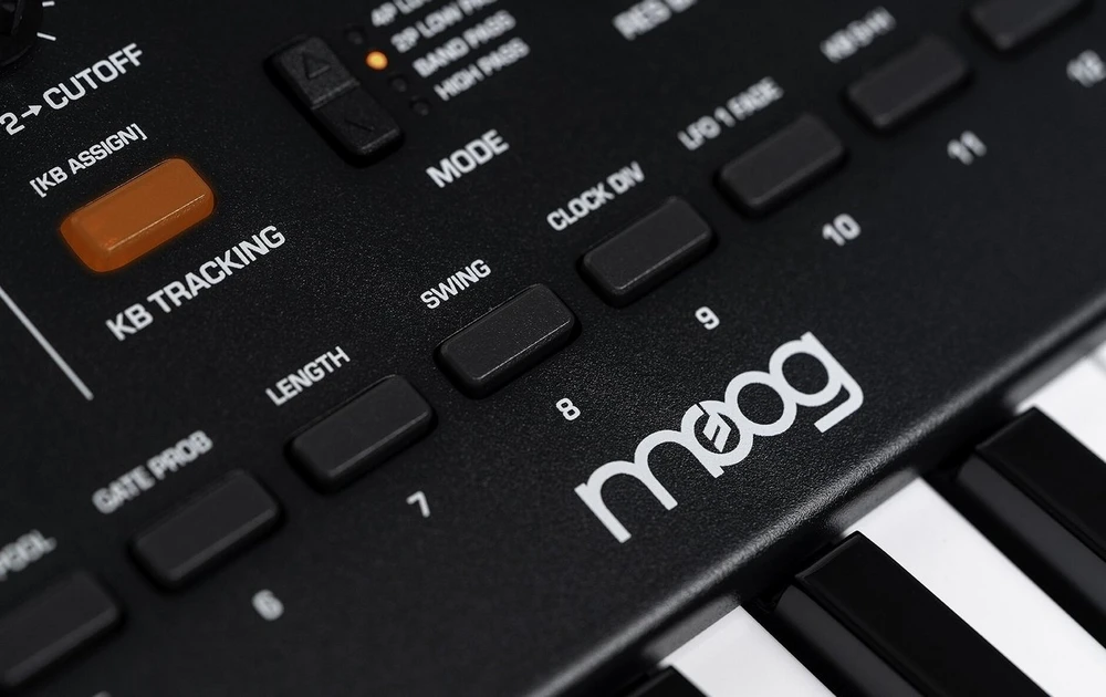 MOOG Messenger – monofoninis analoginis klaviatūros sintezatorius