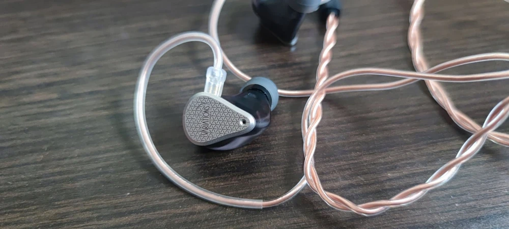 Moondrop MOONDROP variantai IEM ausinės 1DD+2BA+2EST