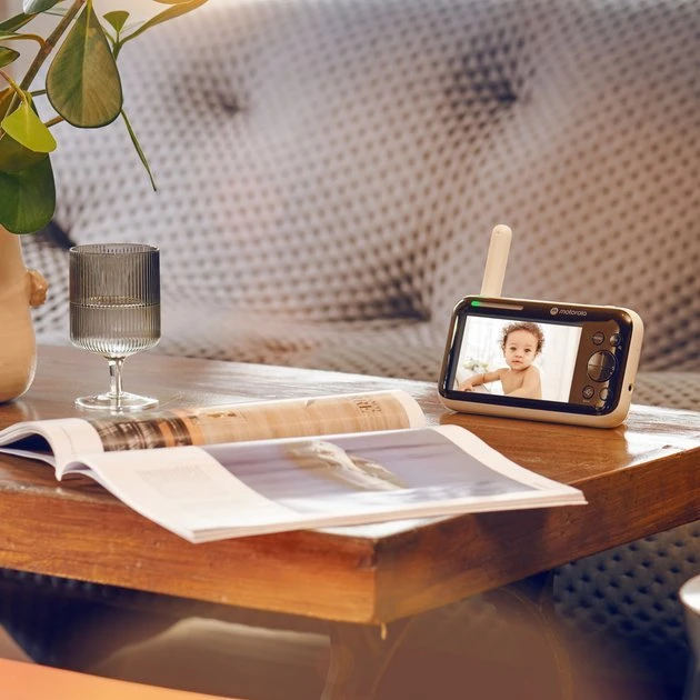 Motorola 5.0" Motorized Video Baby Monitorius | PIP1510