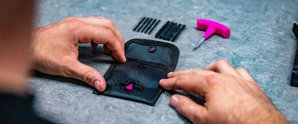 „Muc-Off Muc-Off B.A.M.“ bekamerinių padangų remonto komplektas