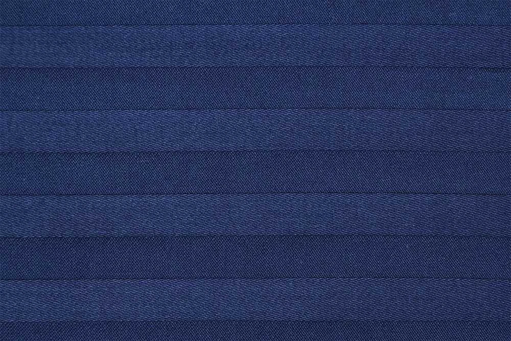 Multitex Damasto medvilnės patalynės komplektas, 220x200 cm antklodės užvalkalas su 2 pagalvių užvalkalais, vienspalvės juostelės, paslėptas užtrauktukas, 150 g/m² svoris, prabangi miegamojo tekstilė