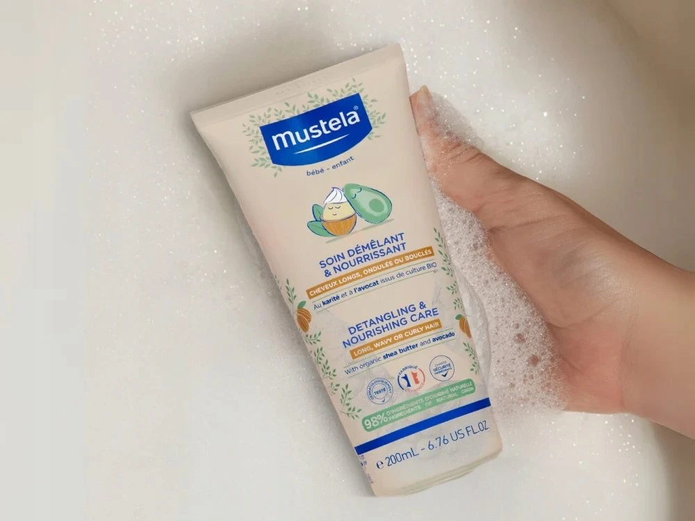 Mustela Sviestmedžių aliejumi & Avocado Hair Kreminis Treatment Detangling & Smoothing, 200 ml