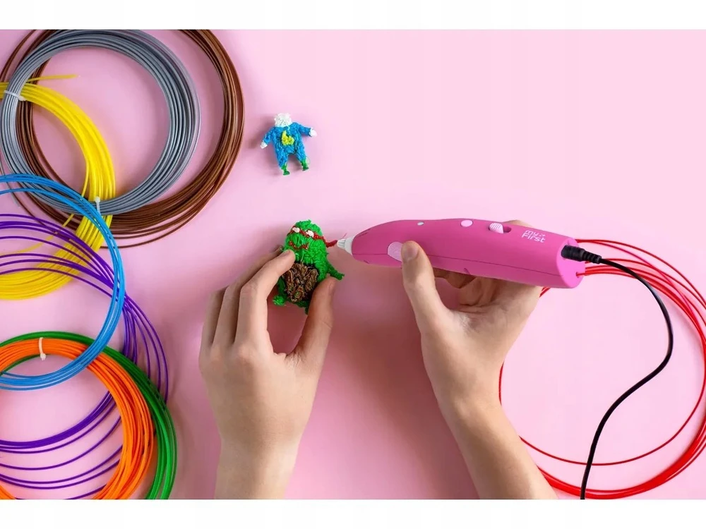 „myFirst 3dPen Make Creator Kit“ – kūrybinis 3D rinkinys: „3dPen Make“ rašiklis, 3 teminiai rinkiniai, 3 kilnojami modeliai ir įdėklai PCL raudona