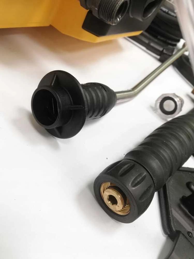Slėginė plovykla Dewalt Kart slėginė plovykla 2900 W 180 bar 510 l/h s. indukcinė/p. žalvarinė