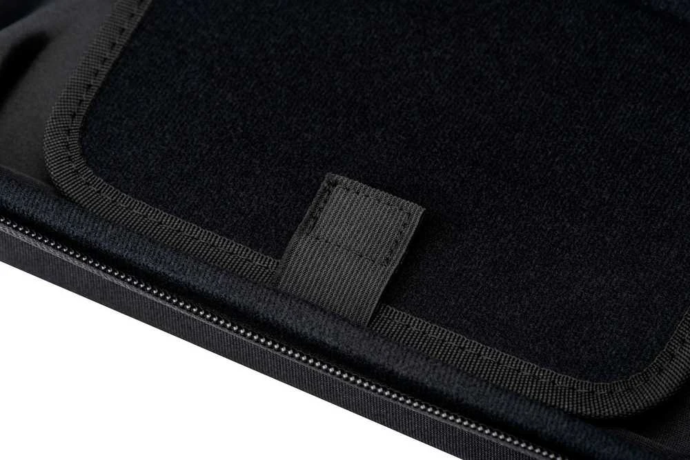 NACON juodas dėklas skirtas PlayStation Portal