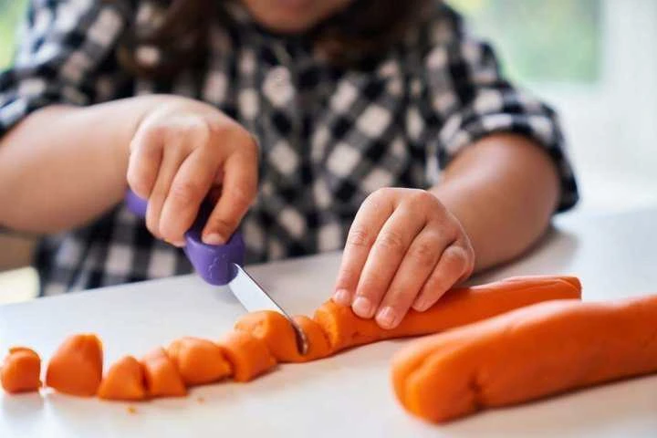 Stalo įrankiai, skirti valgyti vienam, 3-9 metai, 3 ETAPAS, Nana's Manners