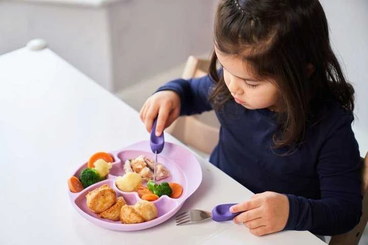 Stalo įrankiai, skirti valgyti vienam, 3-9 metai, 3 ETAPAS, Nana's Manners