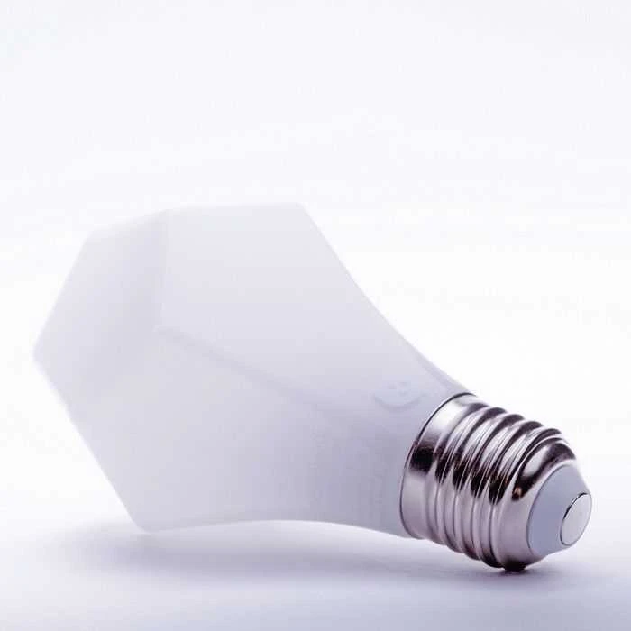 „Nanoleaf“ matinio stiklo pritemdomas LED 5 W (NL05-0470FD240E27-2700K)