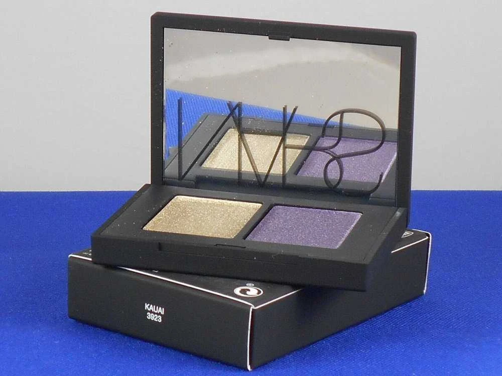 „Nars“ dviejų spalvų akių šešėlių pudra, „Kauai“, 2 atspalviai, 1,1 g