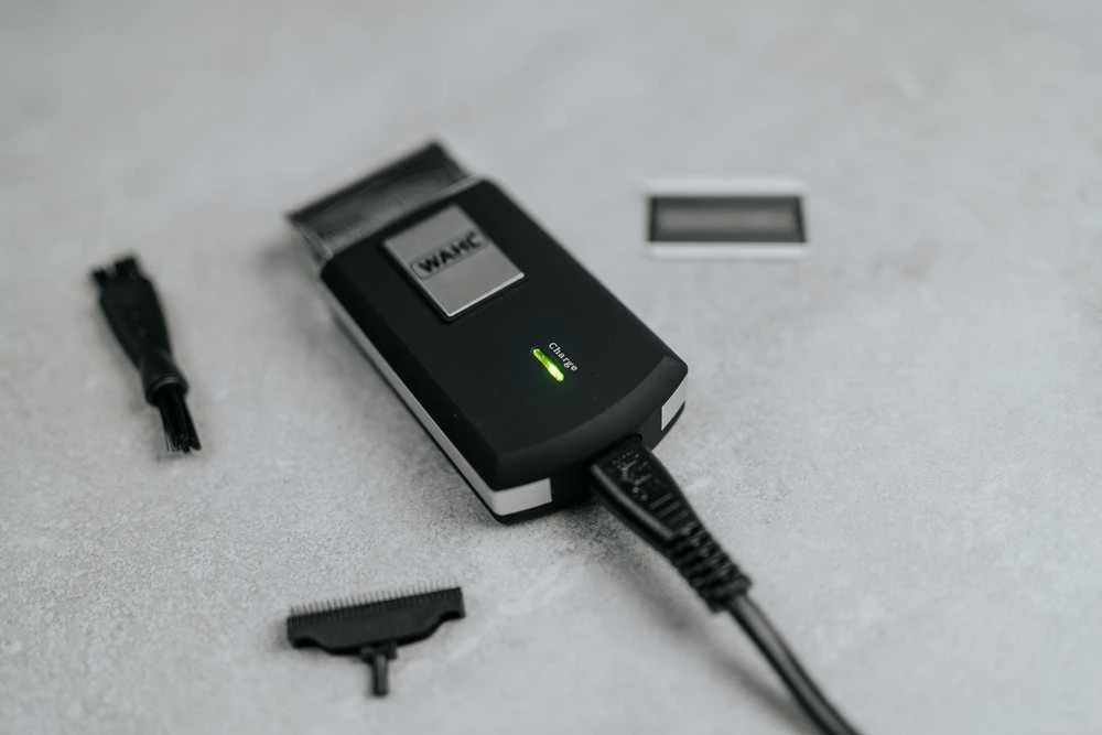Barzdaskutė Mobili plaukų skutimo mašinėlė WAHL PRO 3615-0471