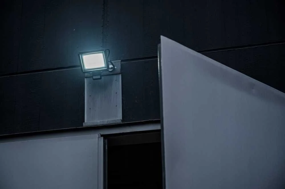 Brennenstuhl PROŽ LED JARO 50W 865K 5800LM IP54 DAV