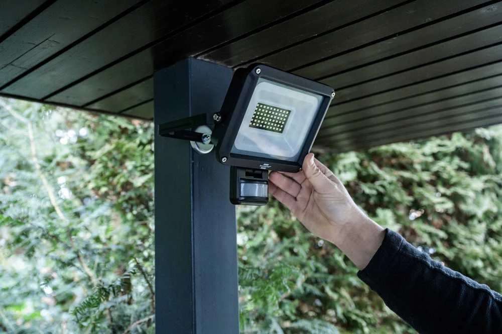 Brennenstuhl PROŽ LED JARO 30W 865K 3450LM IP54 DAV