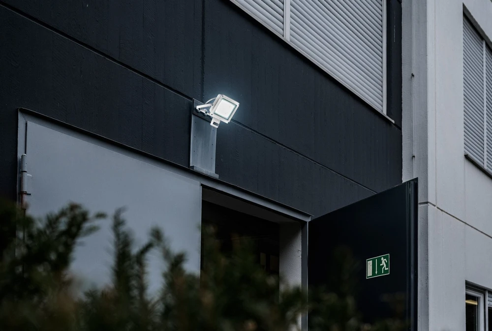 Naświetlacz Brennenstuhl Reflektor balta 30 W LED D (1171260342)