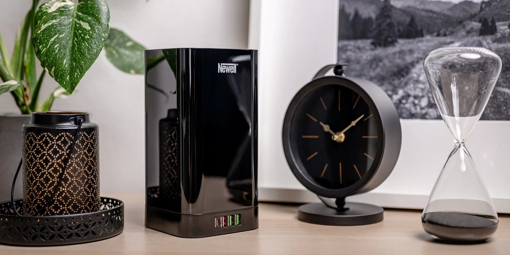 Maitinimo Stotis - Newell GaN Power Cube 8-in-1 su 15W Belaidžiu Įkrovikliu