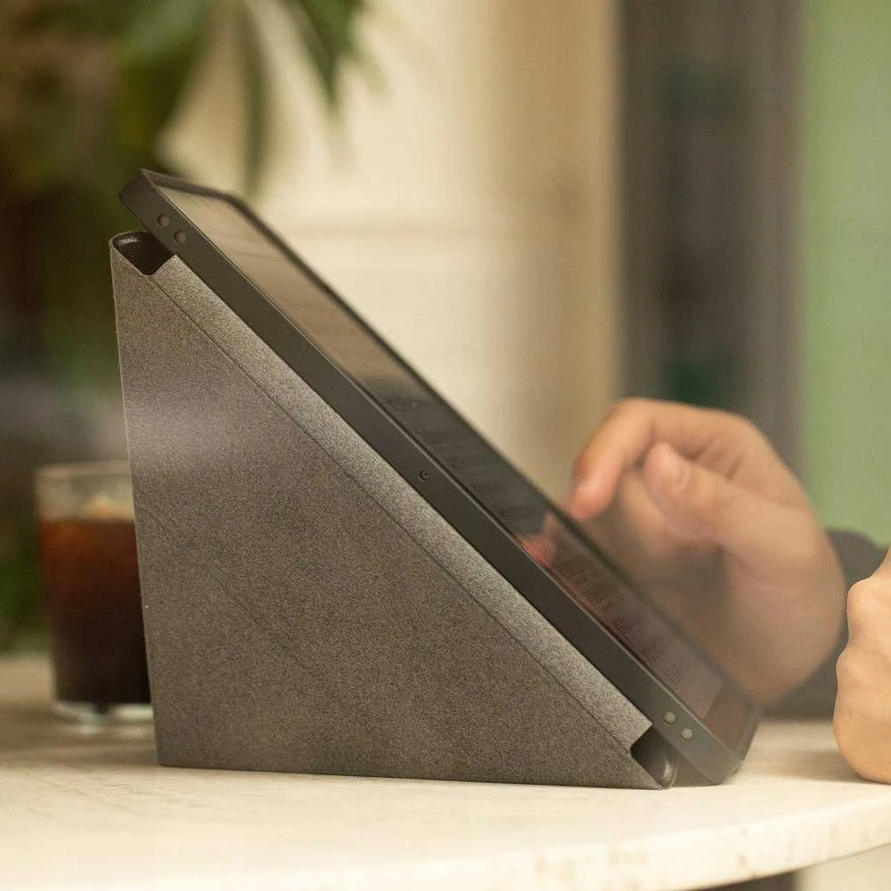 Native Union „Active“ dėklas, abrikosų spalvos – „iPad 10,9“
