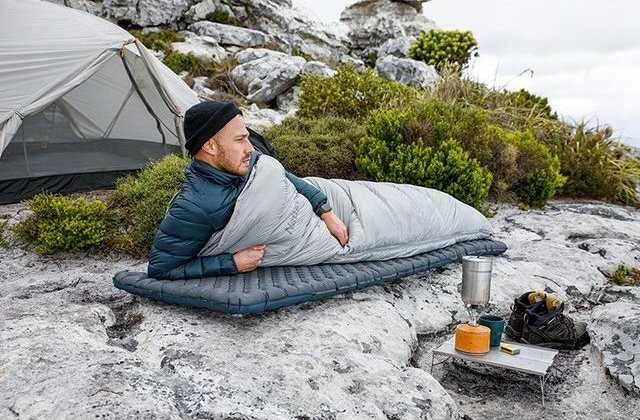 čiužinys NATUREHIKE ULTRALIGHT SQUARE PLUS R 3.5 CNH22DZ018-Žalias