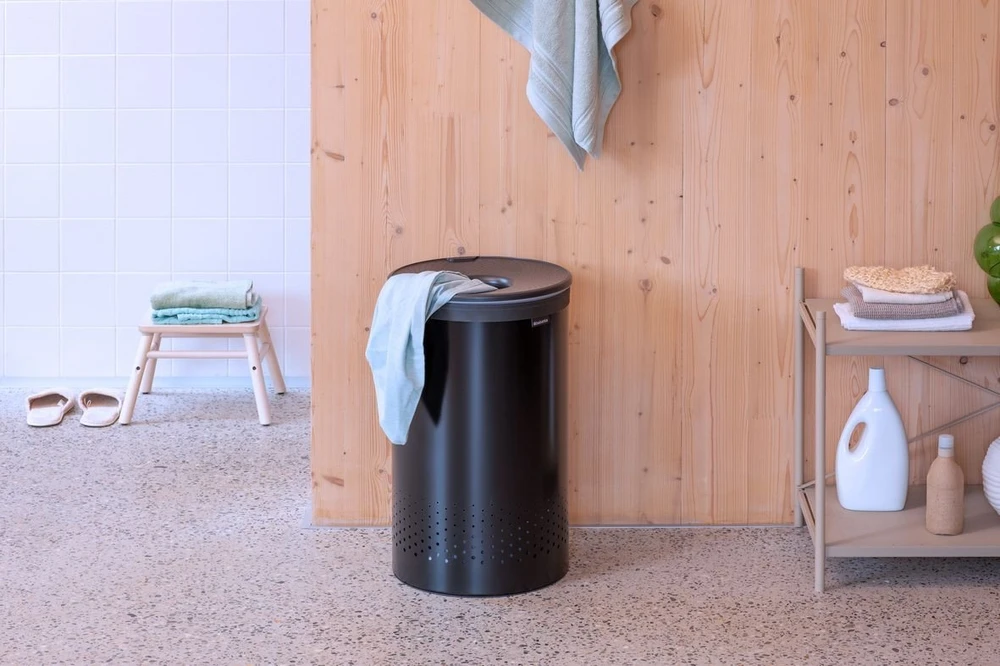 Brabantia Skalbinių dėžė, 60L - Matt Juodas