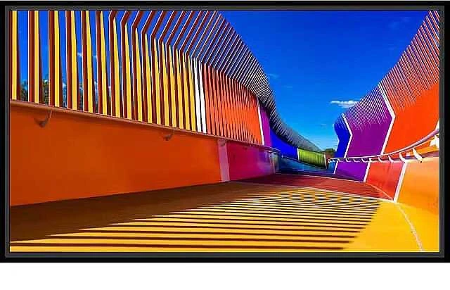 Monitorius Sharp E329 32 colių LFD FHD 350CD/M2 D-L su foniniu apšvietimu, 16/7 atsparumo USB laikmenoms