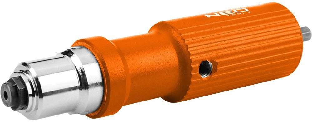 Adapteris akliesiems kniedėms ant atsuktuvo