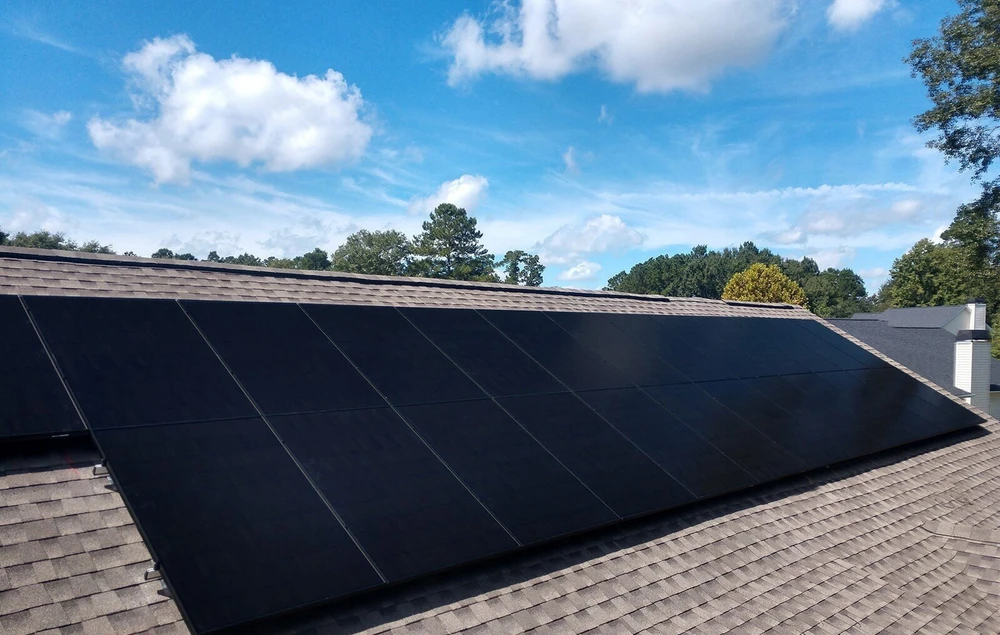 „NeoTec“ saulės įkroviklis „NeoTEC SOLAR“ grynai juodos spalvos saulės baterijų rinkinys 3,8 kW (8 x 475 W)